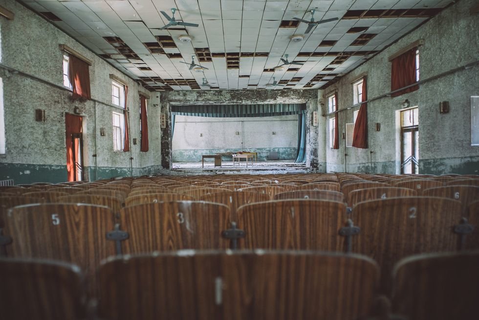 beijing-abandoned-theatre-royalty-free-image-1704473091.jpg.7dfba25547e33b105a640a5d11591cab.jpg